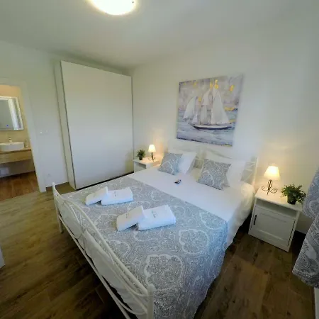 Noah - 4 Bedrooms, 4 Bathrooms, Heated Inside Pool, Jacuzzi, Sauna, Gym *