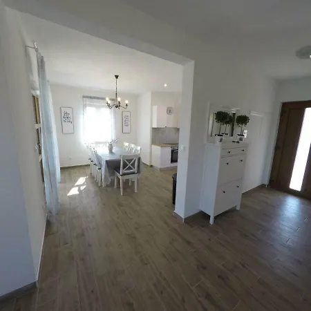 Noah - 4 Bedrooms, 4 Bathrooms, Heated Inside Pool, Jacuzzi, Sauna, Gym Kornić