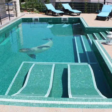 빌라 Noah - 4 Bedrooms, 4 Bathrooms, Heated Inside Pool, Jacuzzi, Sauna, Gym