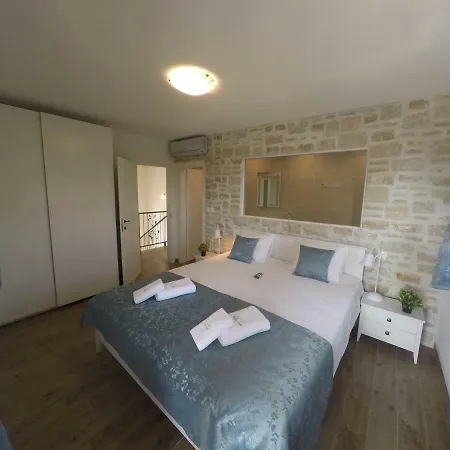 빌라 Noah - 4 Bedrooms, 4 Bathrooms, Heated Inside Pool, Jacuzzi, Sauna, Gym